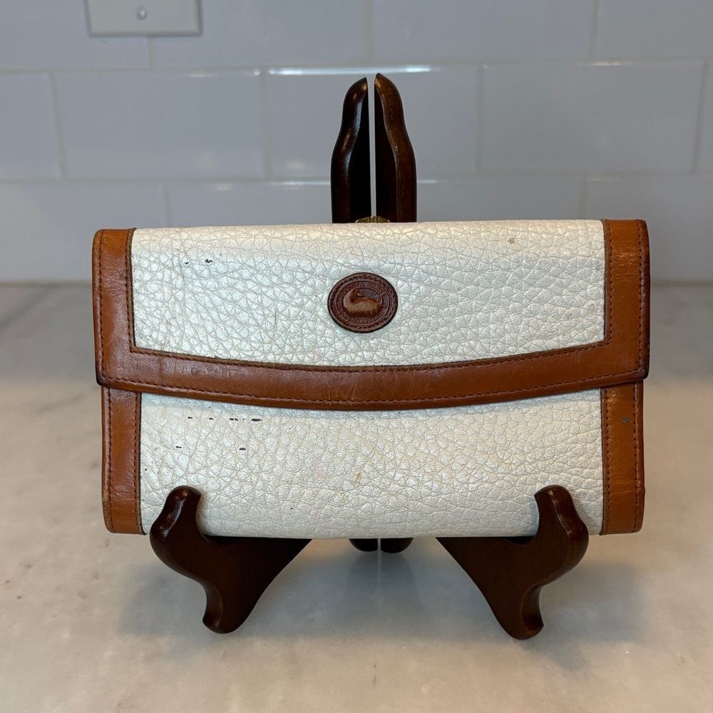 Dooney & Bourke Wallet Vintage Pebbled Leather Bifold Envelope Style Wallet